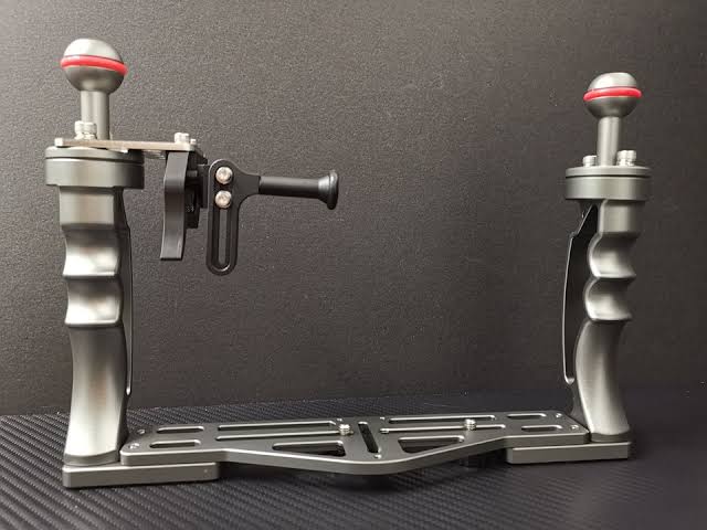 Diverig Tray Dual Handle Gun Metal  (22-28cm)